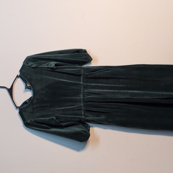 Hanna Andersson Green Velour Jumpsuit, Size 12 - Picture 2 of 7